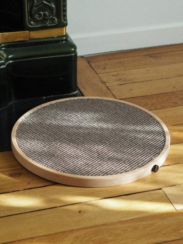 Griffoir design pour chat rond couleur noire