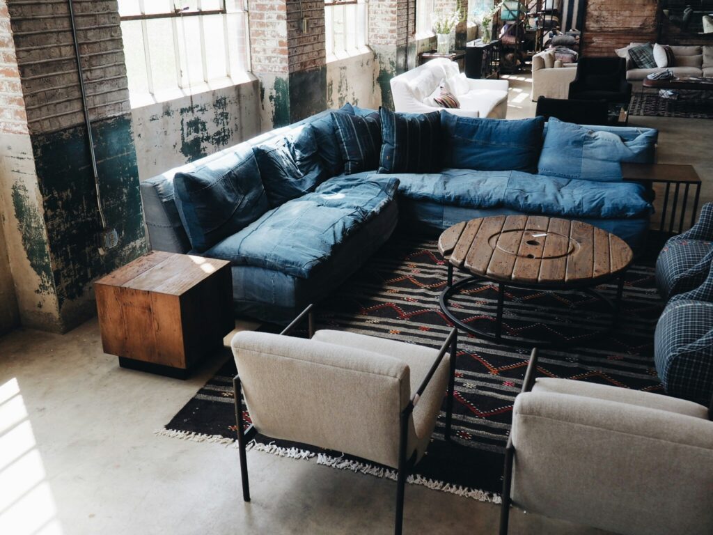 décoration intérieure au style industriel et minimaliste